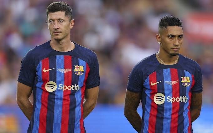 Barcelona to sell players 