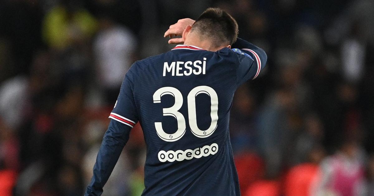 Lionel Messi Booed by PSG fans